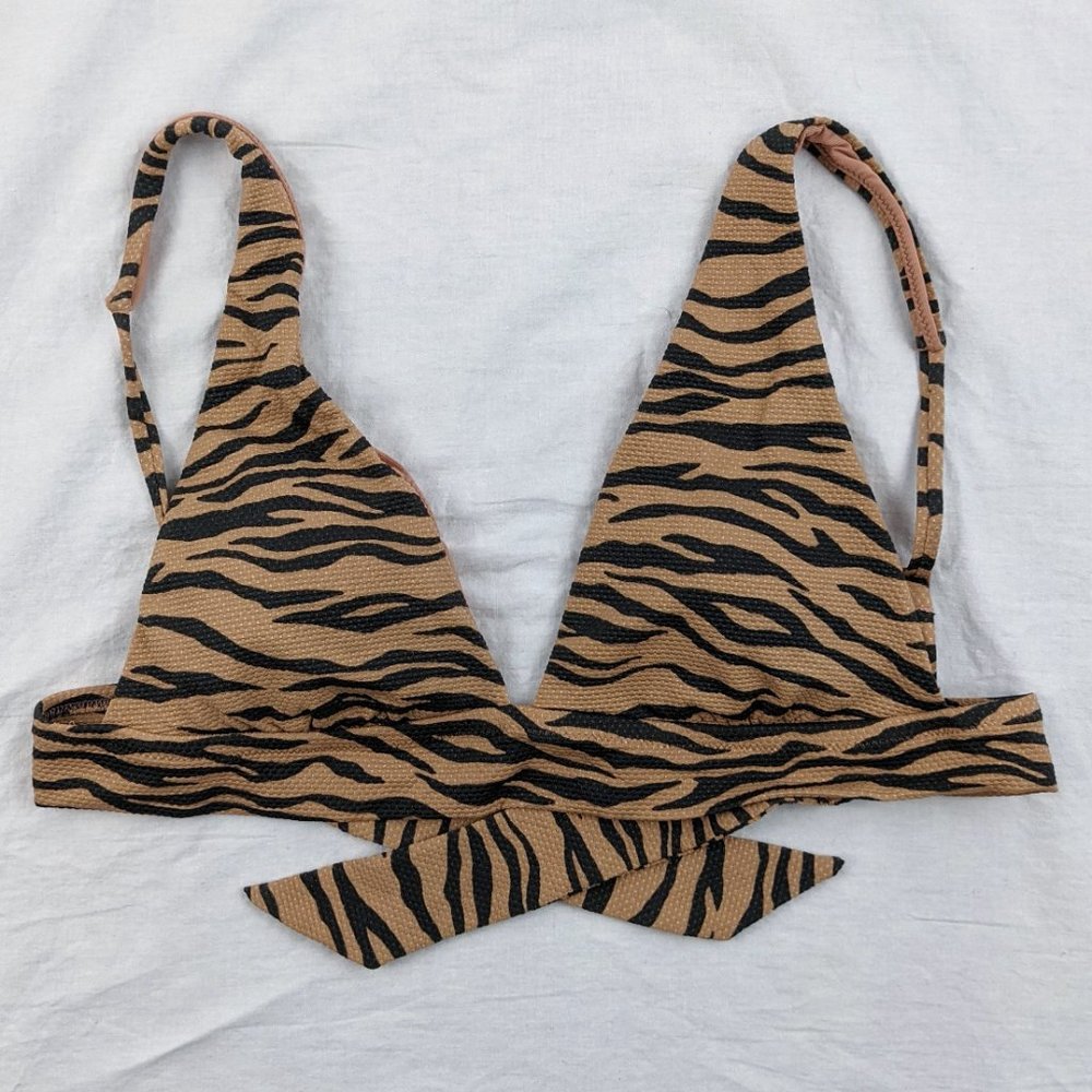 3/$20 NWOT AE Tiger Print Triangle Bikini Top Sz L